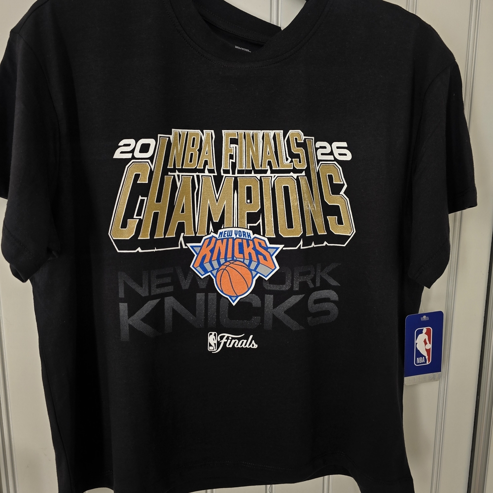 NBA New York Knicks Black & Gold Champions Tee